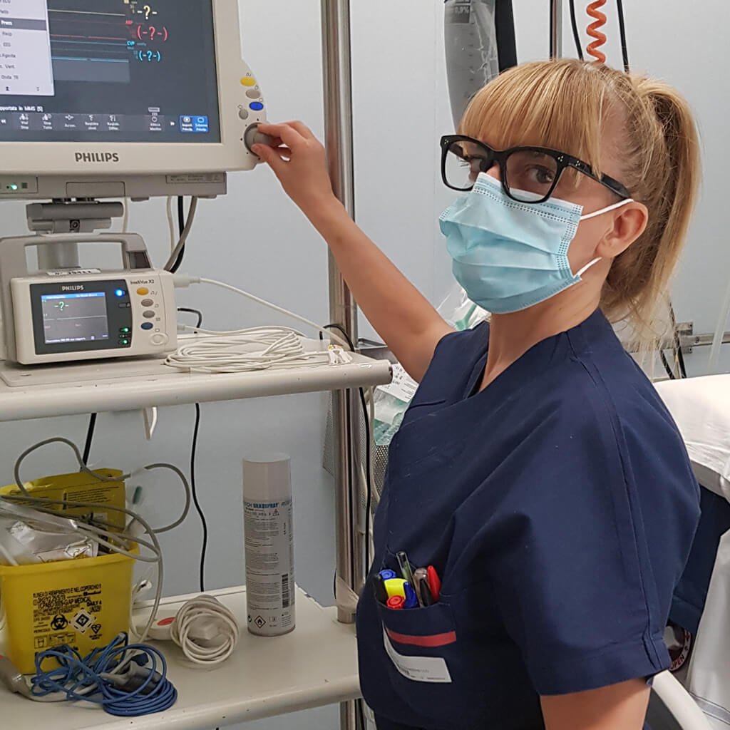 You work at the San Raffaele Hospital, tell us what is your role and duties; since San Raffaele has been one of the hospitals to take care of many COVID-19 patients, how your job has changed since the pandemic?