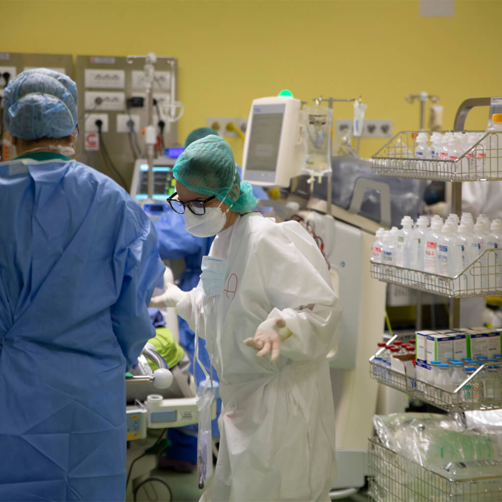 What does a typical day on a ward look like? What is involved in caring for a patient with coronavirus? What’s the typical pathway?