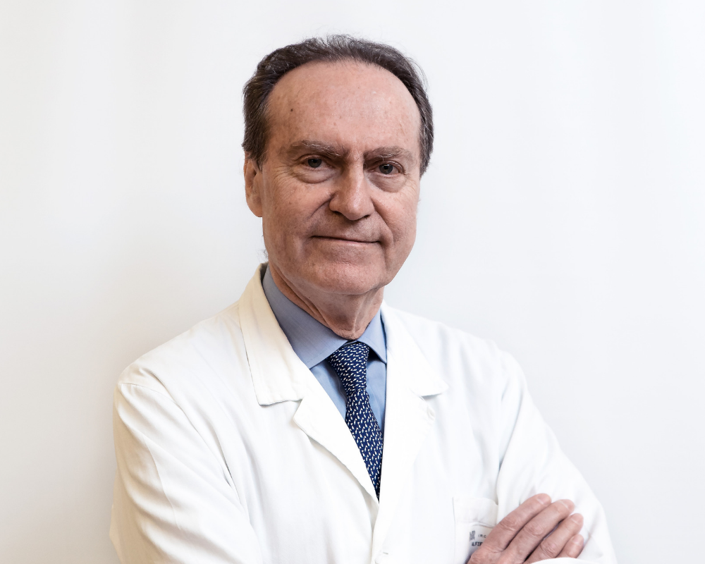 Ottavio Alfieri received an award from the American Association for Thoracic Surgery for his career achievements